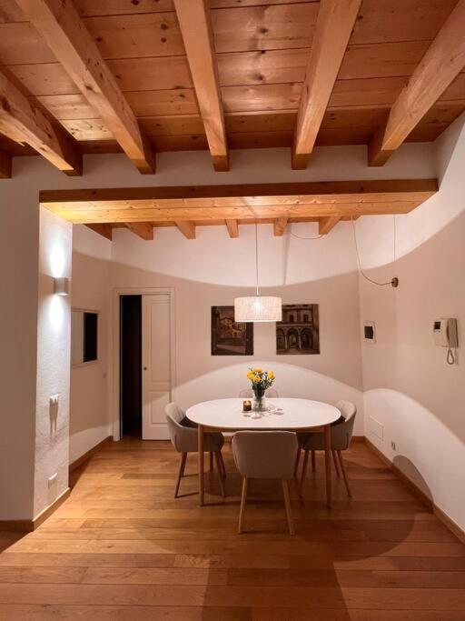 Il Bacio Apartment Комо Екстериор снимка