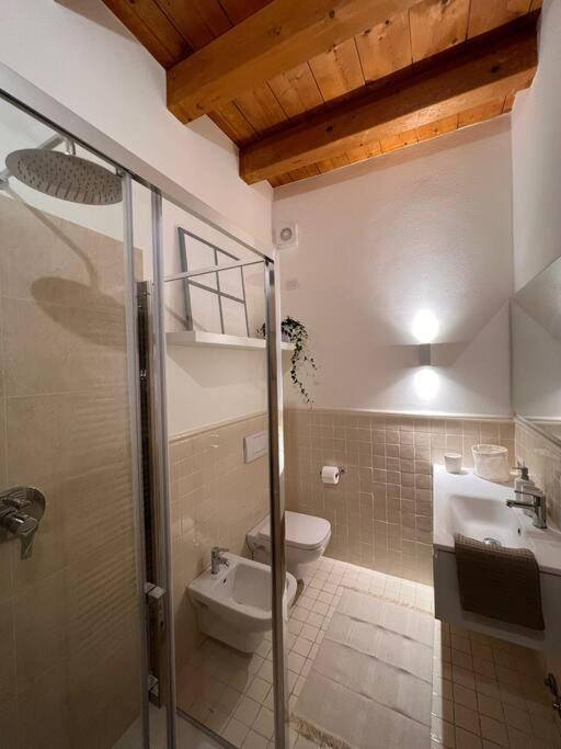 Il Bacio Apartment Комо Екстериор снимка