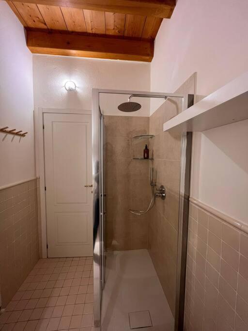 Il Bacio Apartment Комо Екстериор снимка
